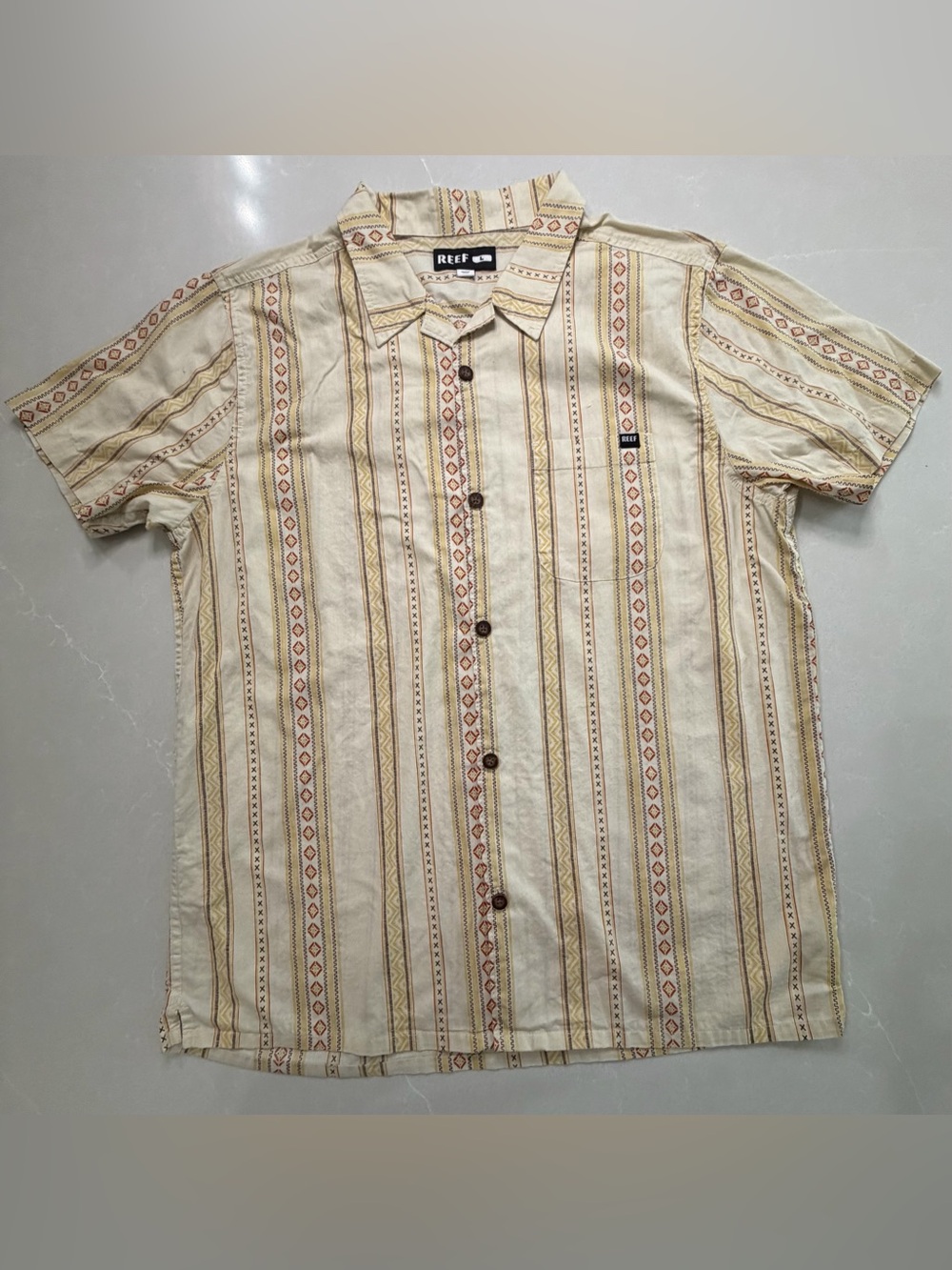 REEF Tucker Short Sleeve Woven Shirt Almond Milk Boho Stripe Mens L